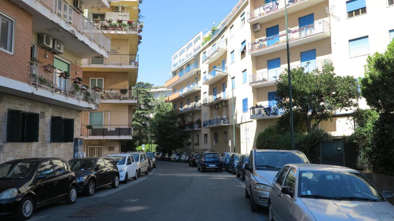 Spacious Panoramic Apartment - Half Way Center-Vomero District Neapel Exteriör bild